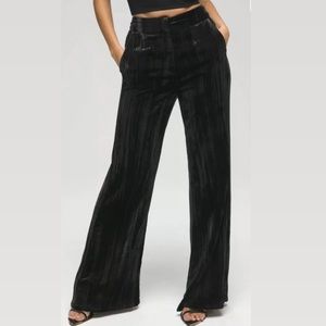 GOOD AMERICAN - High Waist Crinkle Velvet Pant